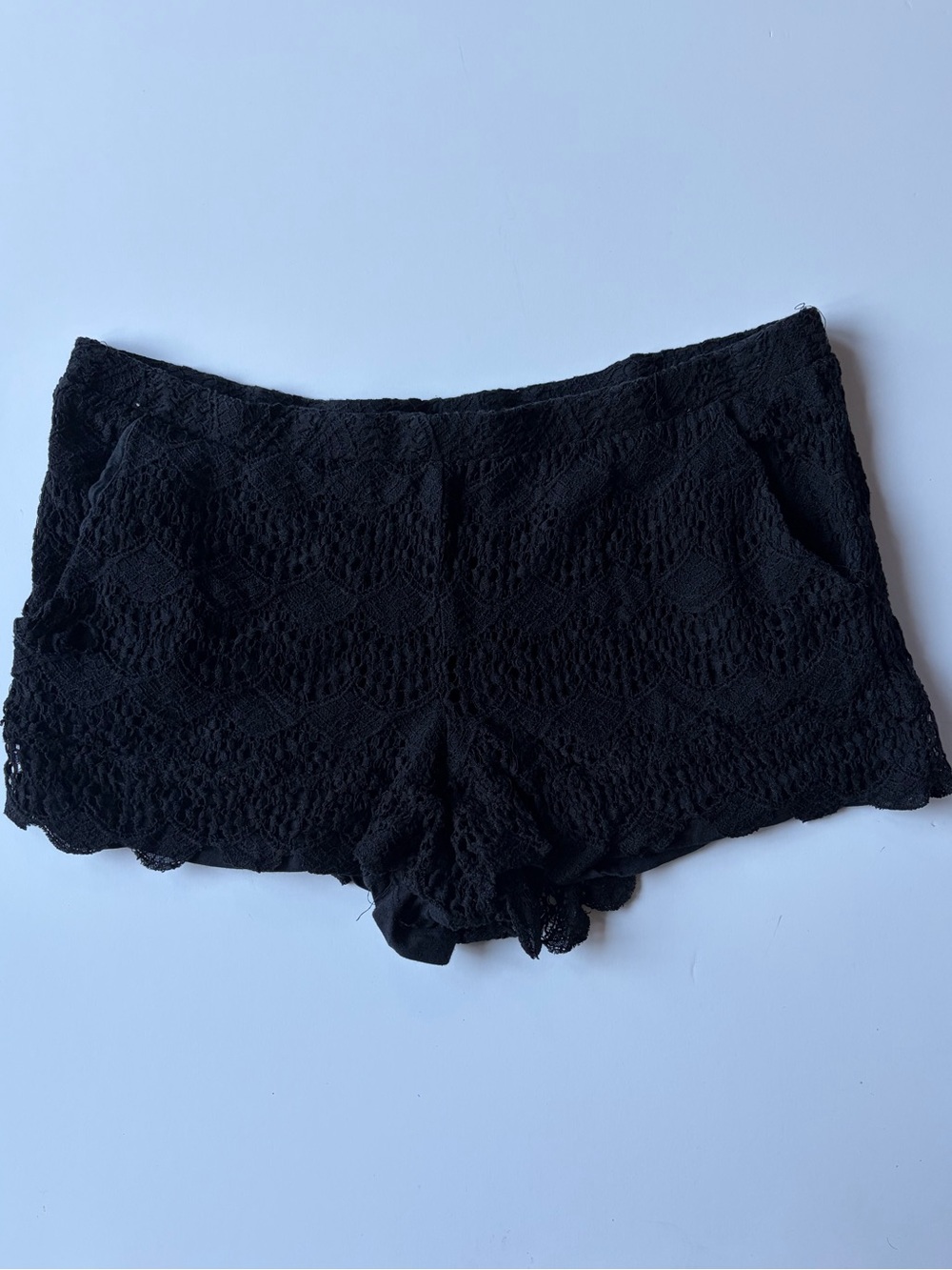 Ella Moss Black Crochet Lace Trim Mini Lounge Shorts Sz M Comfy Neutral Feminine